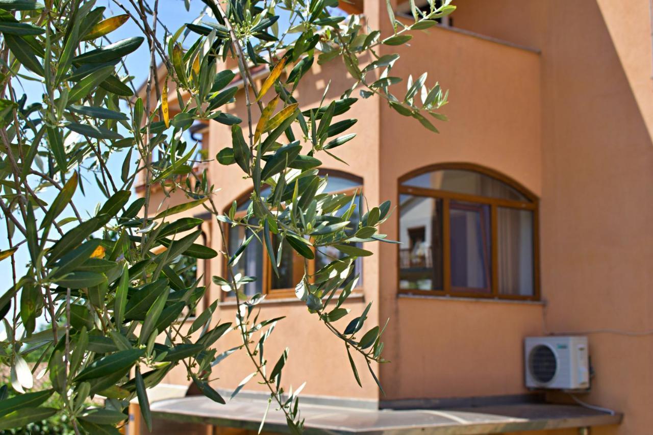 Apartments Kanegra 우마그 외부 사진